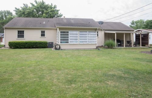 558 Lorraine Dr, Valpo IN  46385-2924 exterior