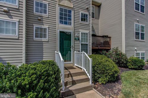 910 Muhlenberg Dr, Collegeville, PA 19426-2275