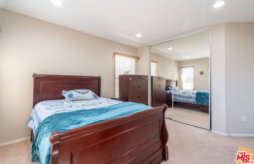 23721 Stagecoach Way, Santa Clarita CA  91354-0722 exterior