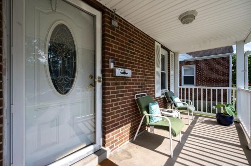 6952 Gloria Dr, Cincinnati, OH 45239-4313