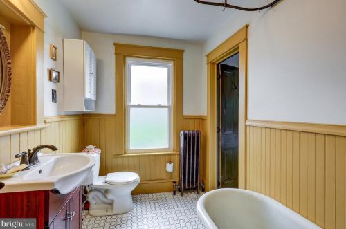 546 Orange St, Lancaster PA  17603-3669 exterior