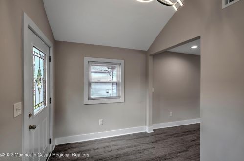 91 Bank St, Tinton Falls NJ  07701-1306 exterior