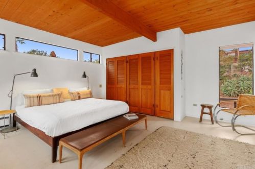 3533 Dove Holw Rd, Encinitas CA 92024-7245 exterior