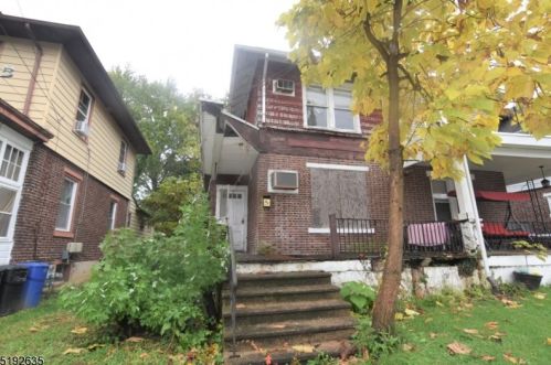 320 Berwyn Ave, Trenton, NJ 08618-2526