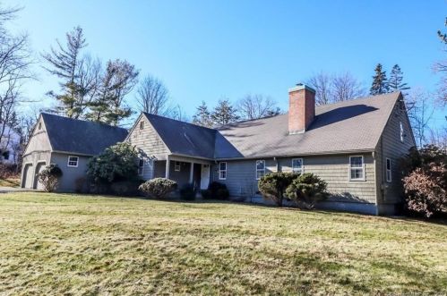 9 Meadow Ln, Sherman, CT 06784-1926