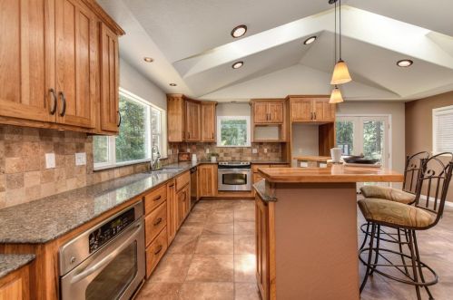 5545 Shadow Ct, Pacific House, CA 95726-9325