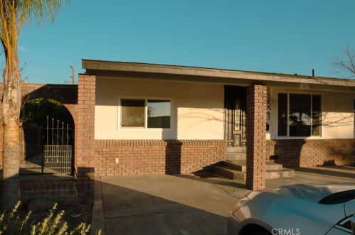 1521 7th St, Livingston CA  95334-1604 exterior