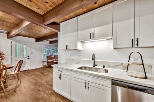 2161 Pinewood Dr, South Lake Tahoe CA  96150-5146 exterior