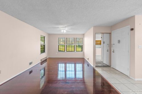 237 Wycoff Way, East Brunswick NJ  08816-5647 exterior