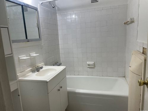 89-00 170th St, Jamaica NY  11432-2035 exterior