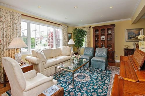 161 Webster Rd, Scarsdale, NY 10583-5847