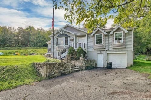 31 Distillery Rd, Warwick, NY 10990-2703