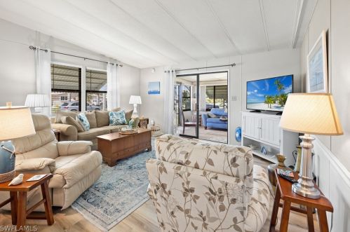 26248 Queen Mary Ln, Bonita Springs FL  34135-6536 exterior