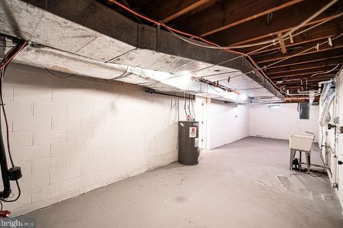 415 Liberty St, Charles Town WV  25414-1827 exterior