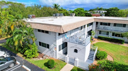 1001 8th Ave, Delray Beach FL  33483-5801 exterior