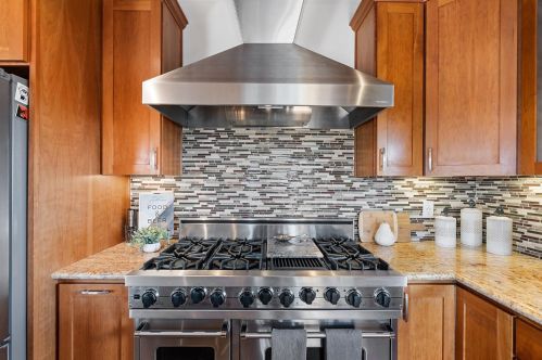 2440 Lincoln Ave, Belmont CA  94002-1424 exterior