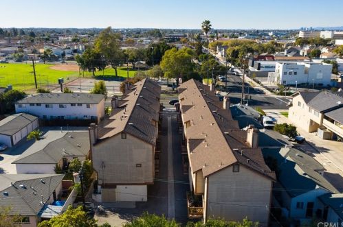 15822 Normandie Ave, Gardena, CA 90247-4326