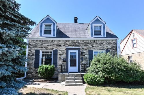 6715 Lincoln Ave, Milwaukee, WI 53219-2053