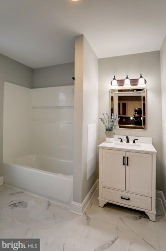 15 Beechwood Ave, Camden NJ  08107-1318 exterior