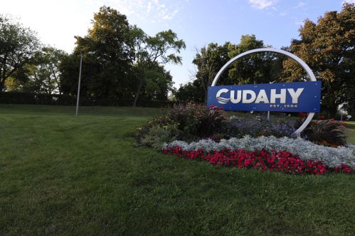 3682 Ramsey Ave, Cudahy WI 53110-3000 exterior