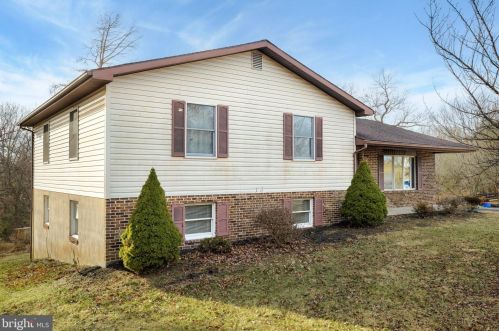 468 Hillcrest Rd, Edinburg VA  22824-2923 exterior