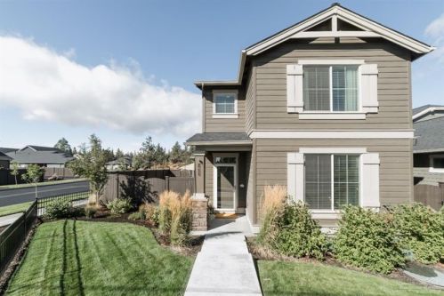 3823 Purcell Blvd, Bend OR  97701-6157 exterior
