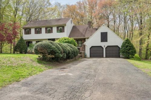 130 Hidden Lake Rd, Higganum, CT 06441-4527