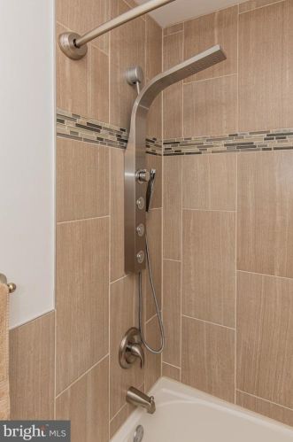 103 Dolington Rd, Yardley PA 19067-2621 exterior