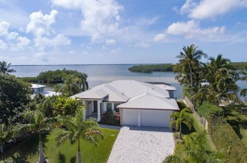 3709 San Carlos Dr, Saint James City, FL 33956-2202