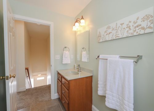 39 Bradford Cir, Hillsboro NH  03244-4864 exterior