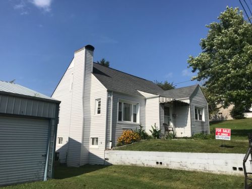 709 Roosevelt St, London, KY 40741-1353