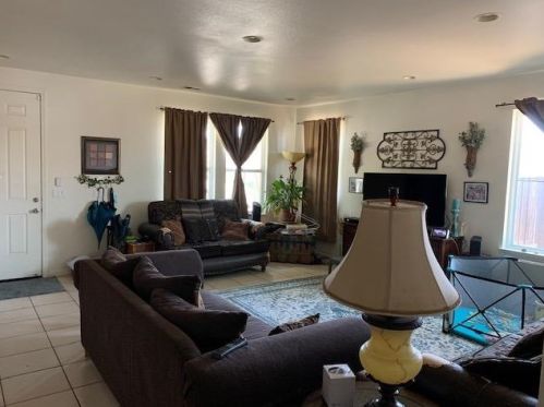2275 Waldby Ave, Fresno, CA 93727-5277