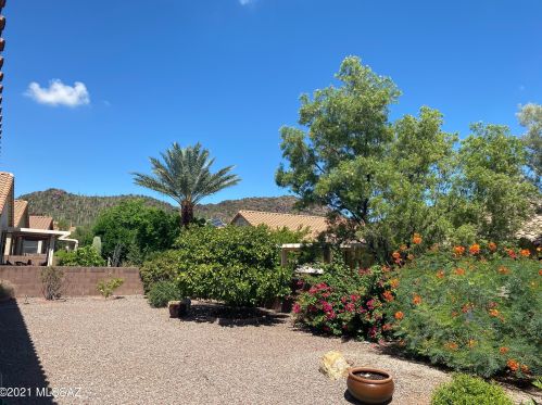 8072 Cottonwood Wash Way, Tucson, AZ 85743-5448