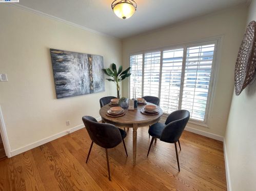 1325 136th Ave, San Leandro CA  94578-2549 exterior