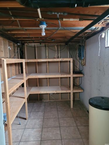 52075 Del Rue Dr, Elkhart IN  46514-9396 exterior