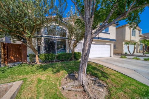 31336 Nichols Ln, Santa Clarita, CA 91384-2525