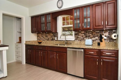 45 Henry St, Providence, RI 02905-2608