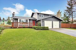 1814 163rd St, Tacoma, WA 98445-3367