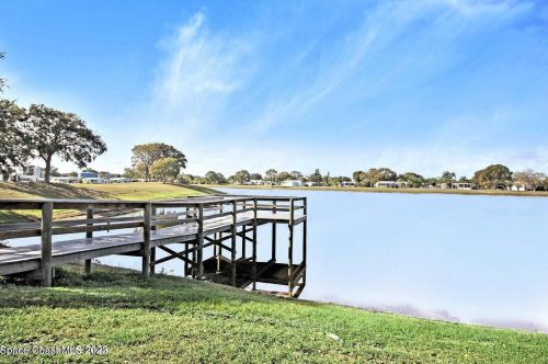 817 Oriole Cir, Sebastian FL  32976-7520 exterior