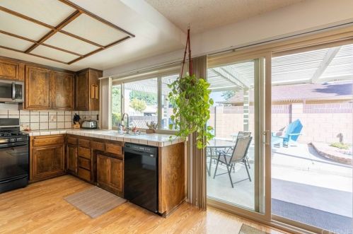 1954 Claudia Ave, Simi Valley CA 93065-3642 exterior