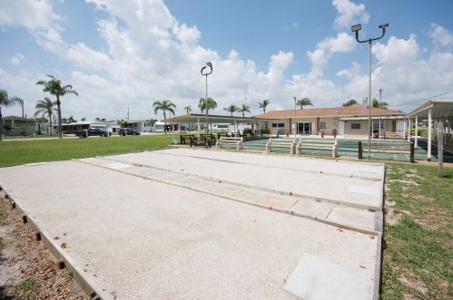 4104 Sandpine Cir, Boynton Beach FL  33436-2660 exterior