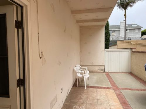 2401 Rockefeller Ln, Redondo Beach CA  90278-3806 exterior