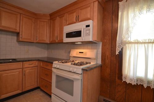 46 Peach Hl Ave, North Providence RI  02911-1924 exterior