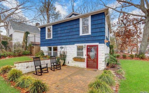 129 Sound Beach Blvd, Scotts Beach, NY 11789-2731