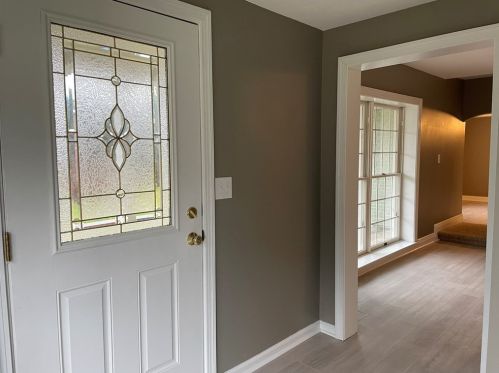 2893 Mercer Rd, New Castle, PA 16105-1423