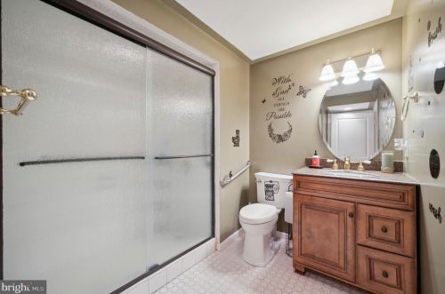 1306 Stoney Riv Dr, Prospectville PA 19002-1161 exterior