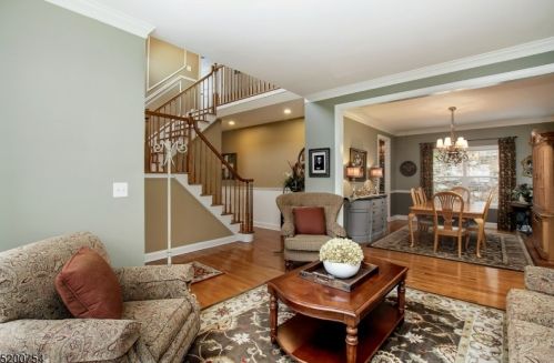 11 Cedar Ct, Hackettstown NJ  07840-2850 exterior