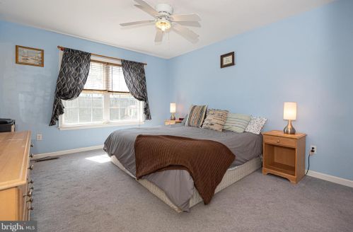 402 6th St, Laurel DE  19956-1363 exterior