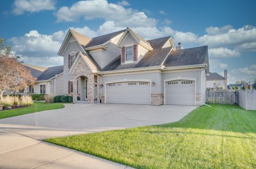 9311 60th Pl, Kenosha, WI 53142-8227