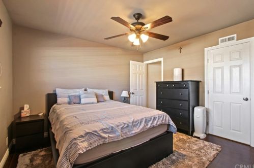 19939 Keswick Ln, Huntington Beach CA 92646-4250 exterior